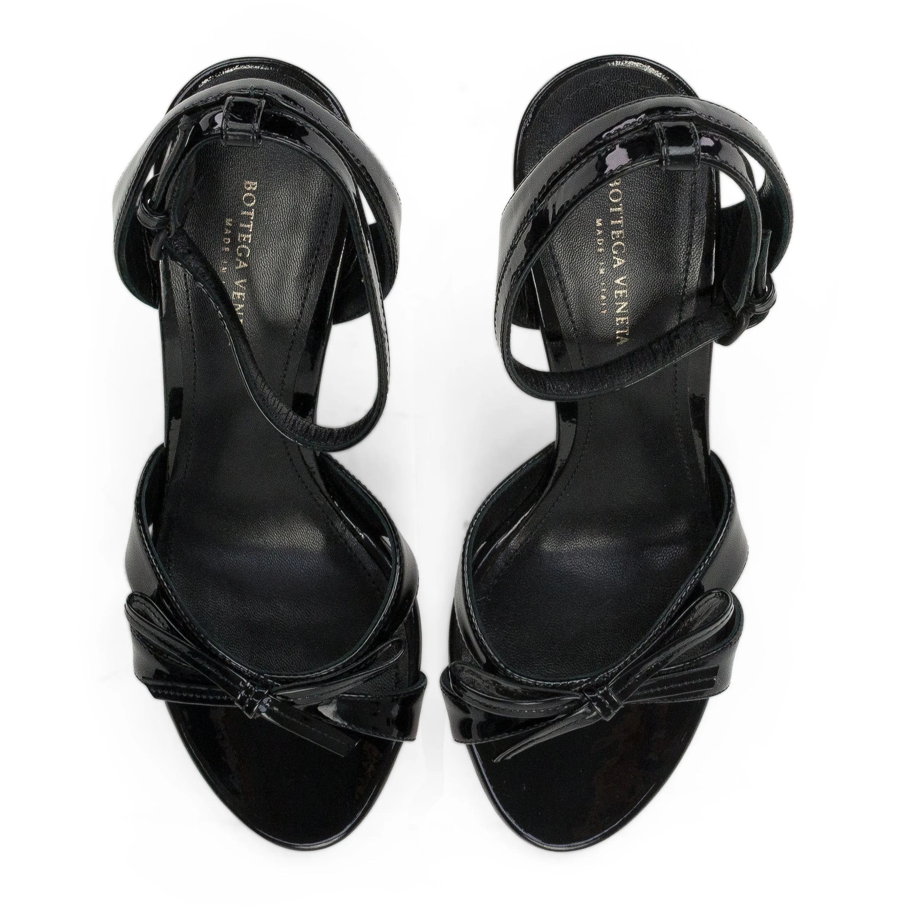 BLACK VERNIS SOFTY HEELS