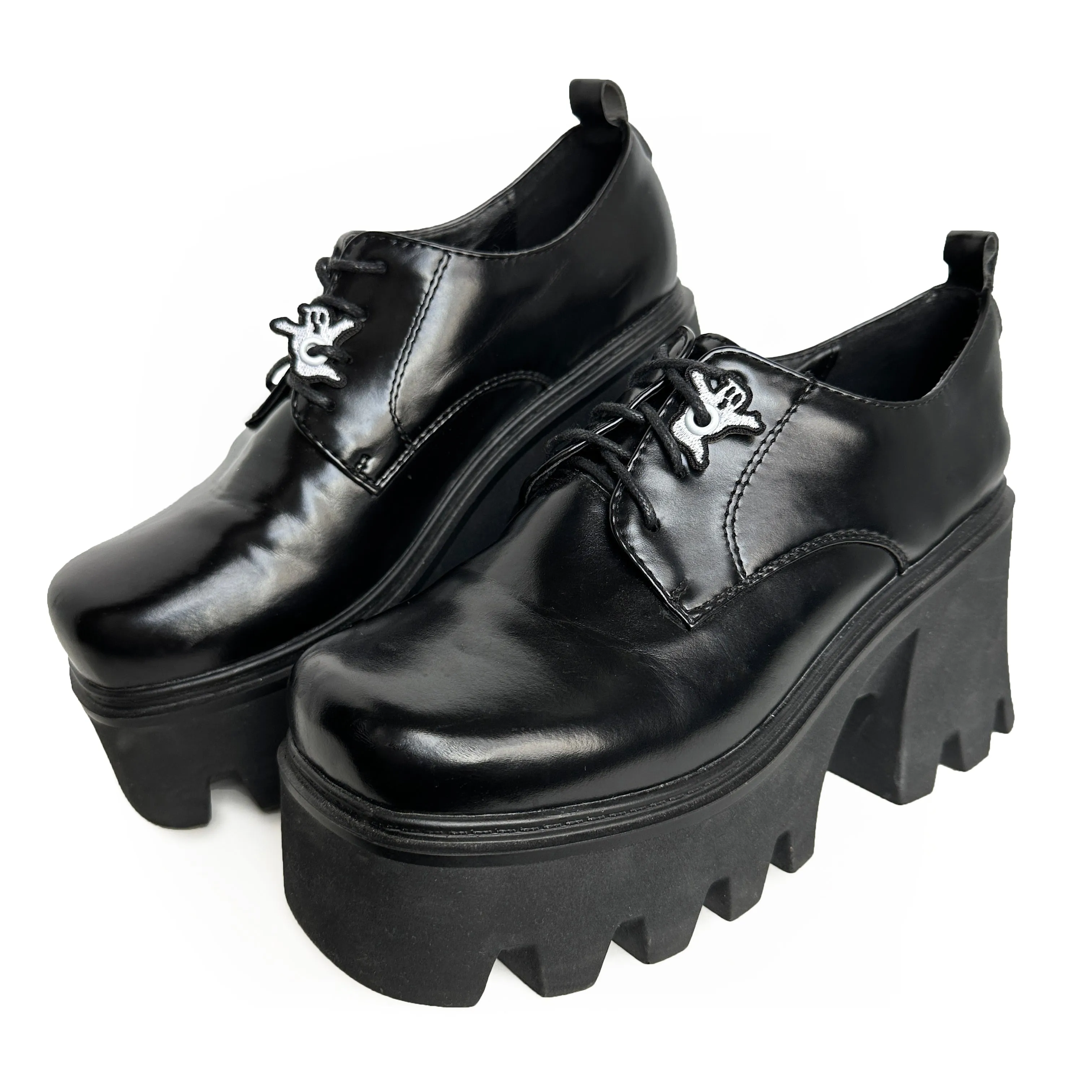 Ghost Shoe & Skate Lace Charm Set