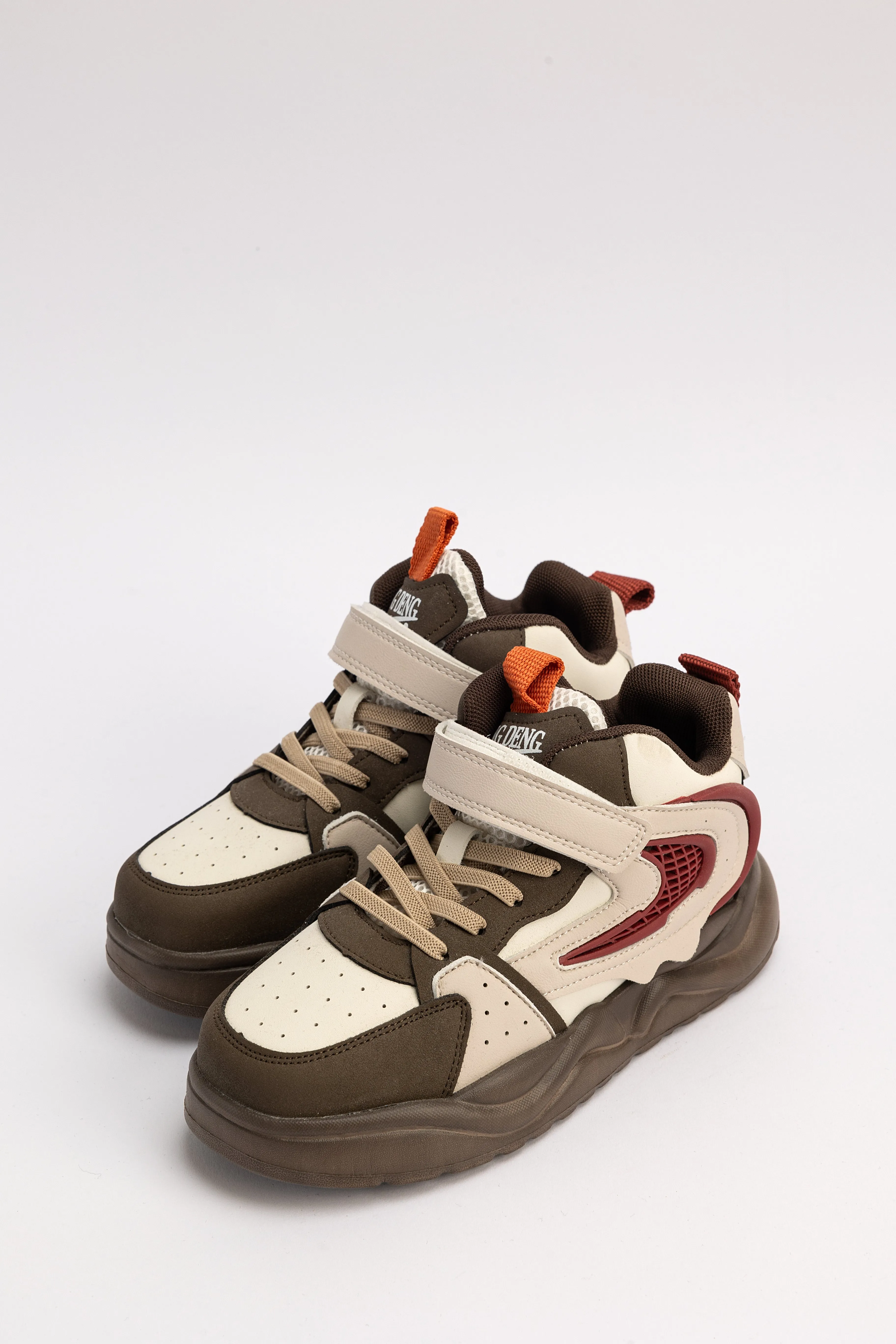 MOUNTAIN SHOES